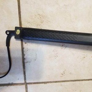 Makeover Essentials Hair Straightener